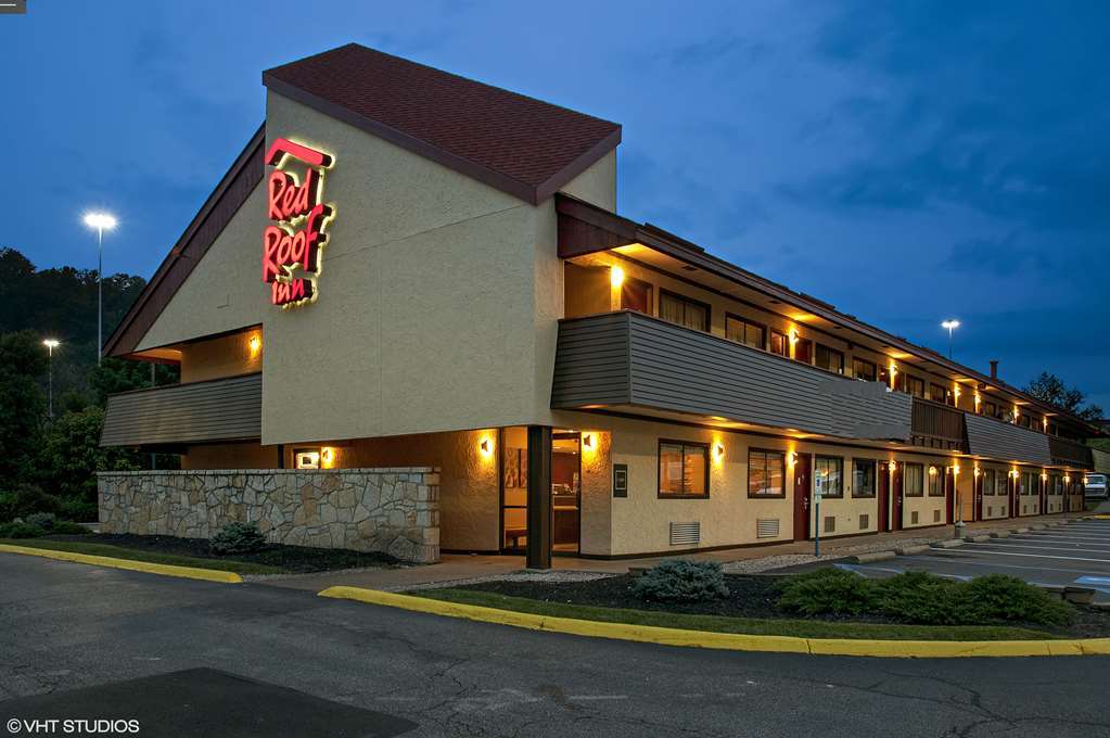 Red Roof Inn Fairmont Exterior foto